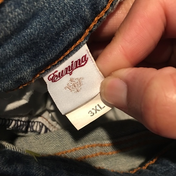 Plus size distressed jeans 3X - Picture 8 of 8